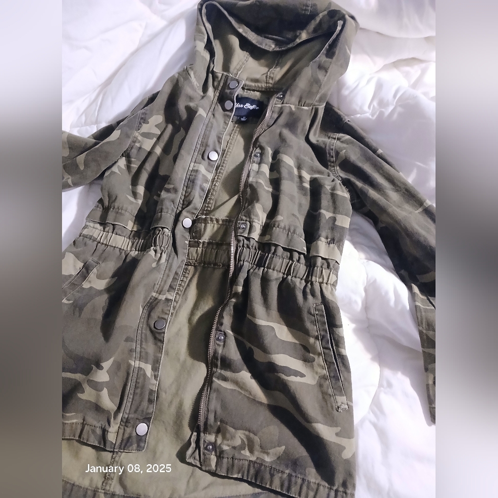 Girls camo jacket